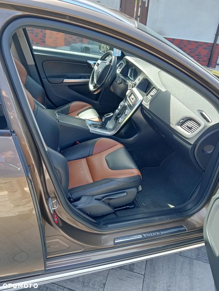 Volvo V60 Cross Country T5 AWD Summum - 5