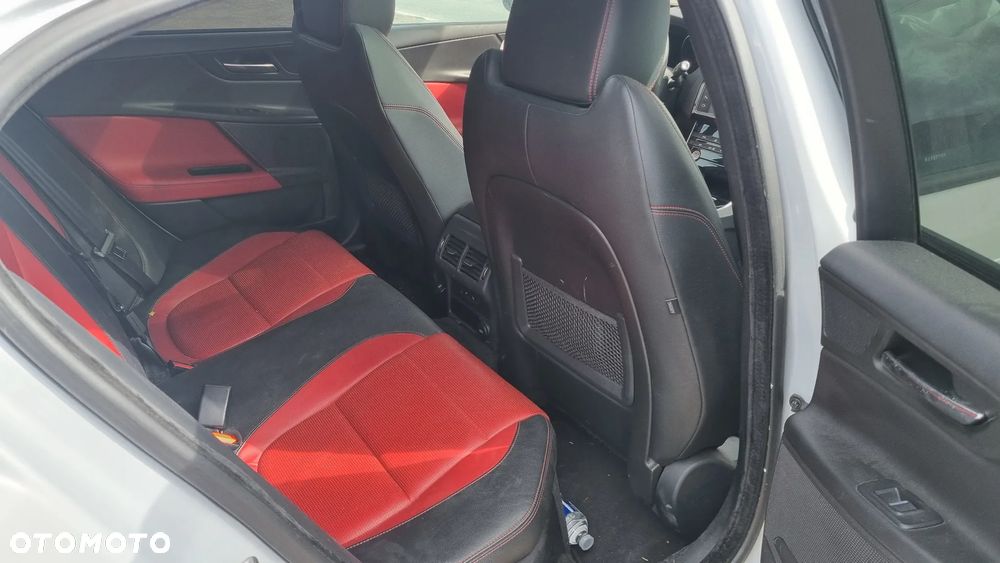 Jaguar XE 20d R-Sport Ingenium Edition - 25