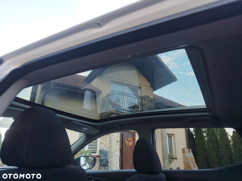 Nissan Qashqai - 25