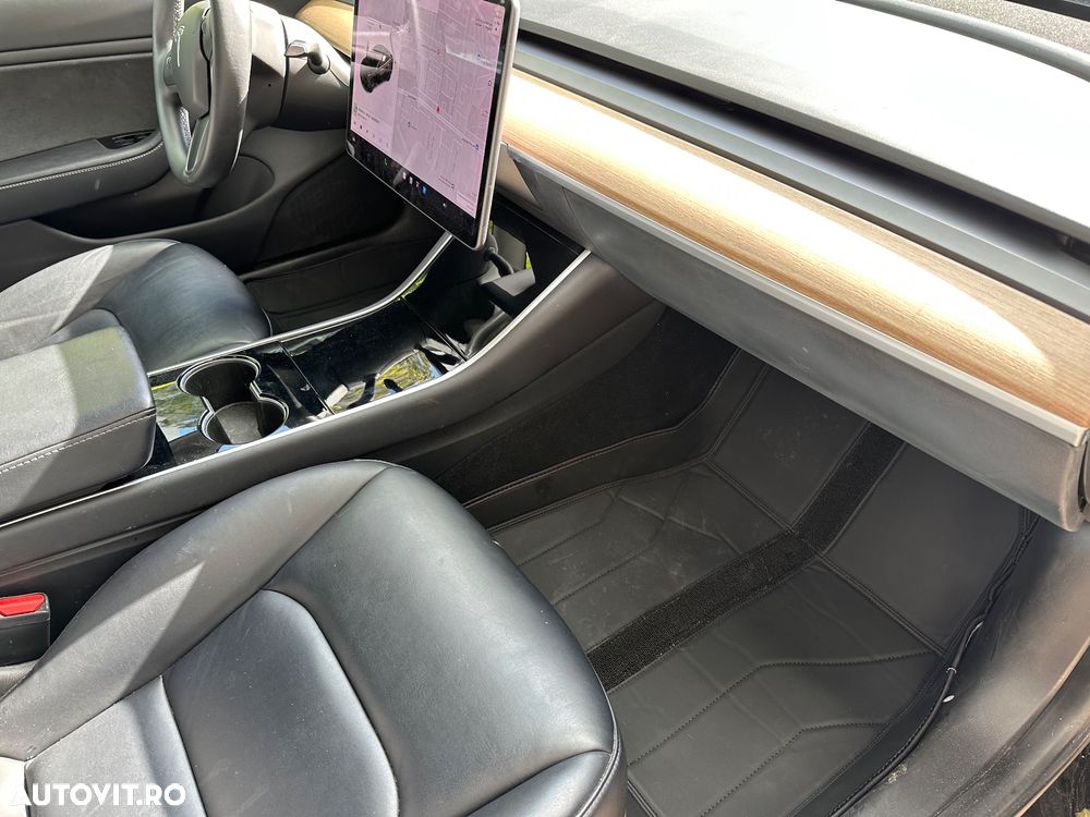 Tesla Model 3 Standard Reichweite Plus Hinterradantrieb - 12