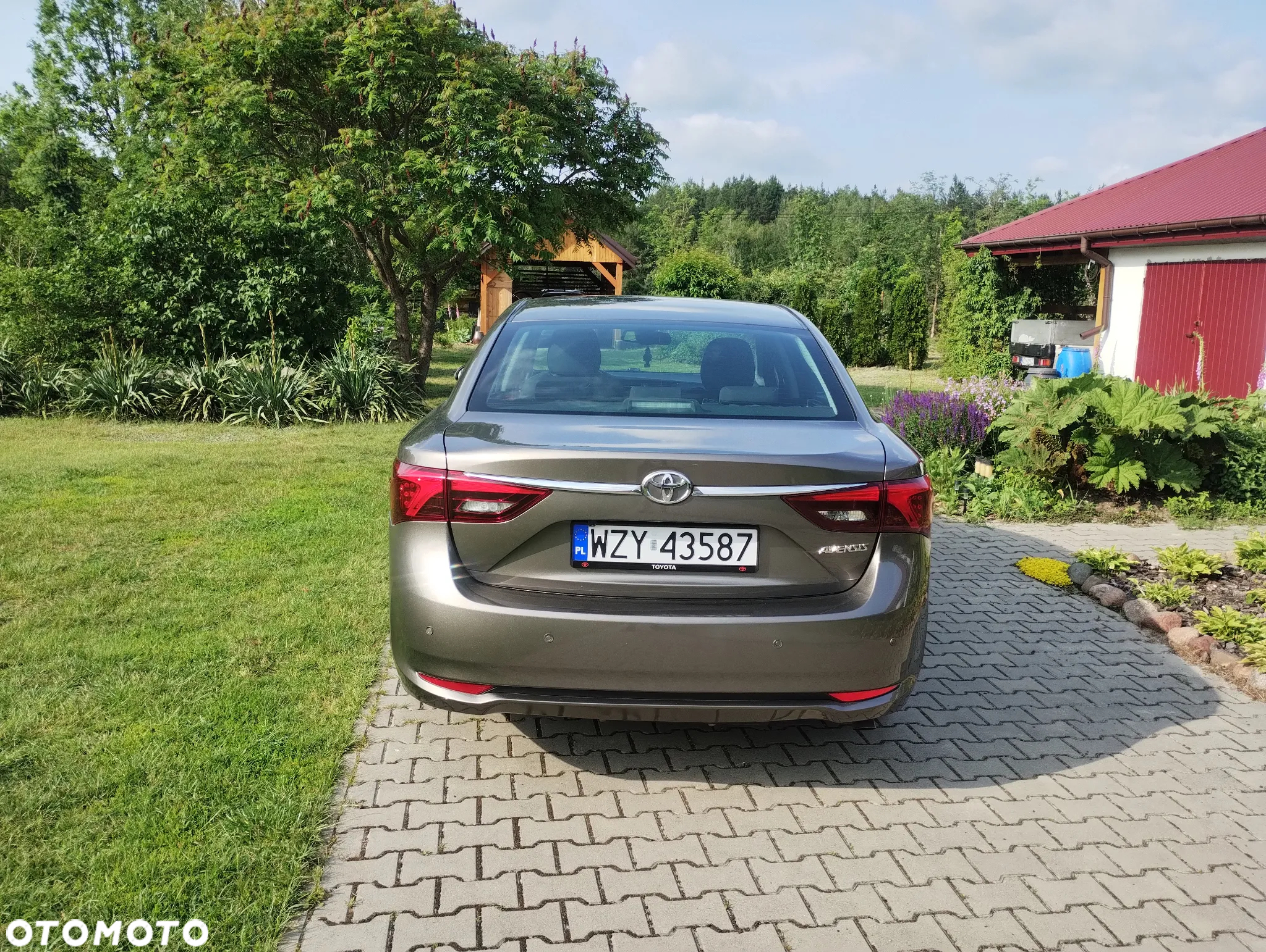 Toyota Avensis - 6