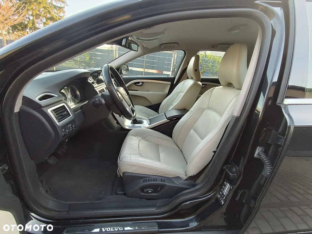Volvo V70 D2 Edition - 10