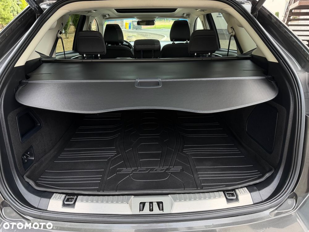 Ford Edge 2.0 TDCi Bi-Turbo 4x4 Titanium - 24