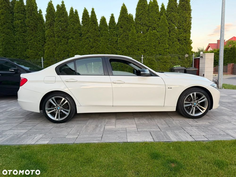 BMW Seria 3 320d DPF Edition Sport - 5