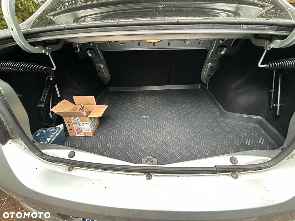 Dacia Logan 1.5 dCi Laureate S&S EU6 - 22