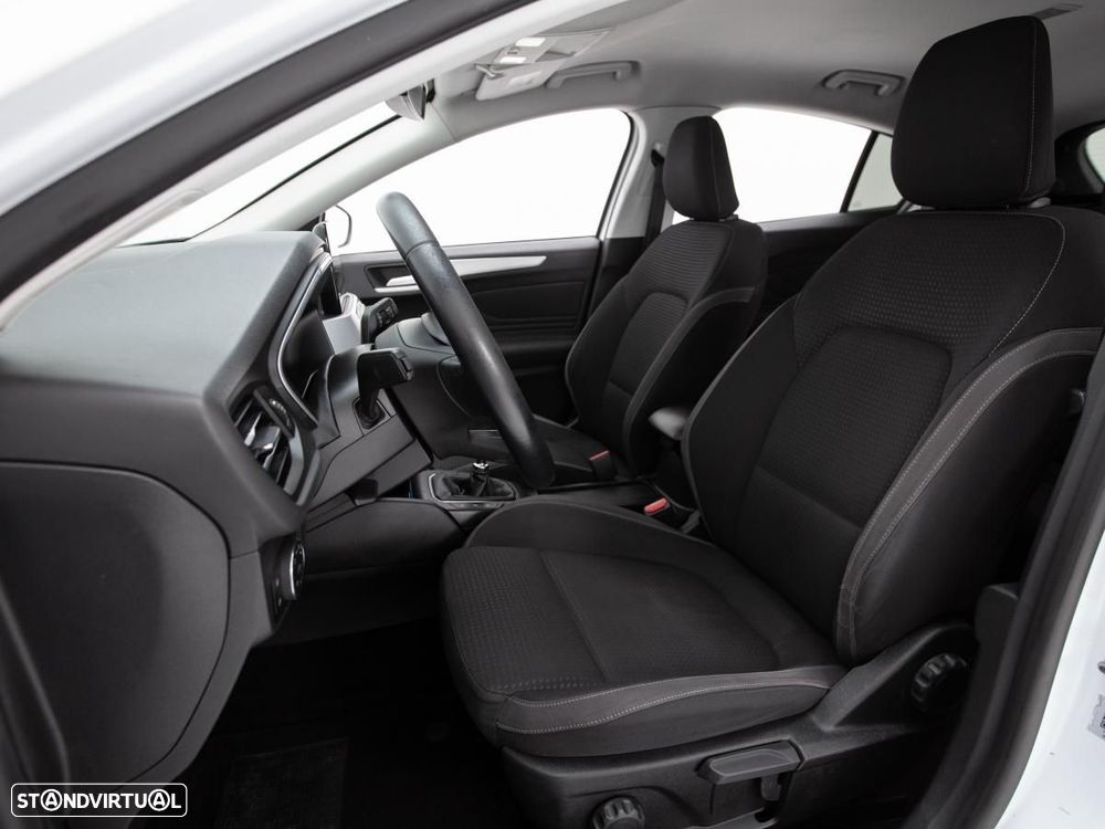 Ford Focus - 8