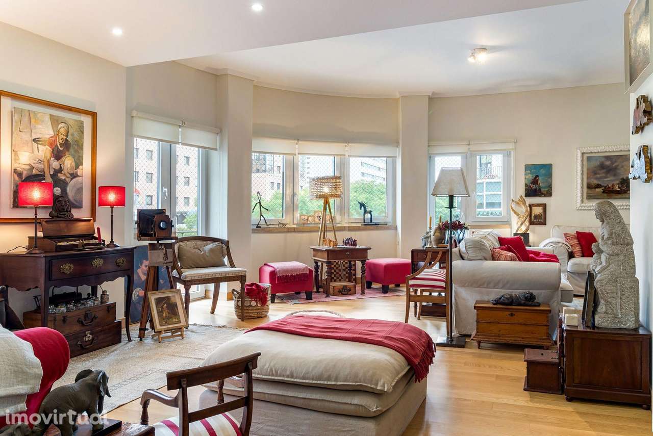 Apartamento T3+2 renovado, nas Avenidas Novas - Grande imagem: 4/33