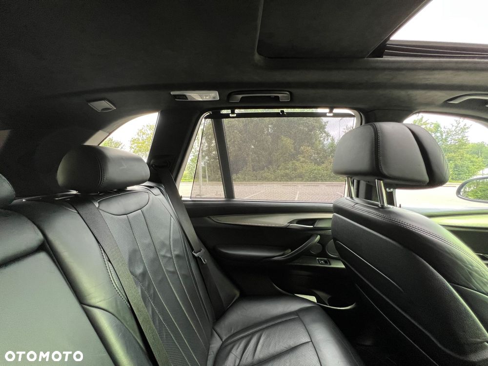 BMW X5 M M50d Sport-Aut - 21