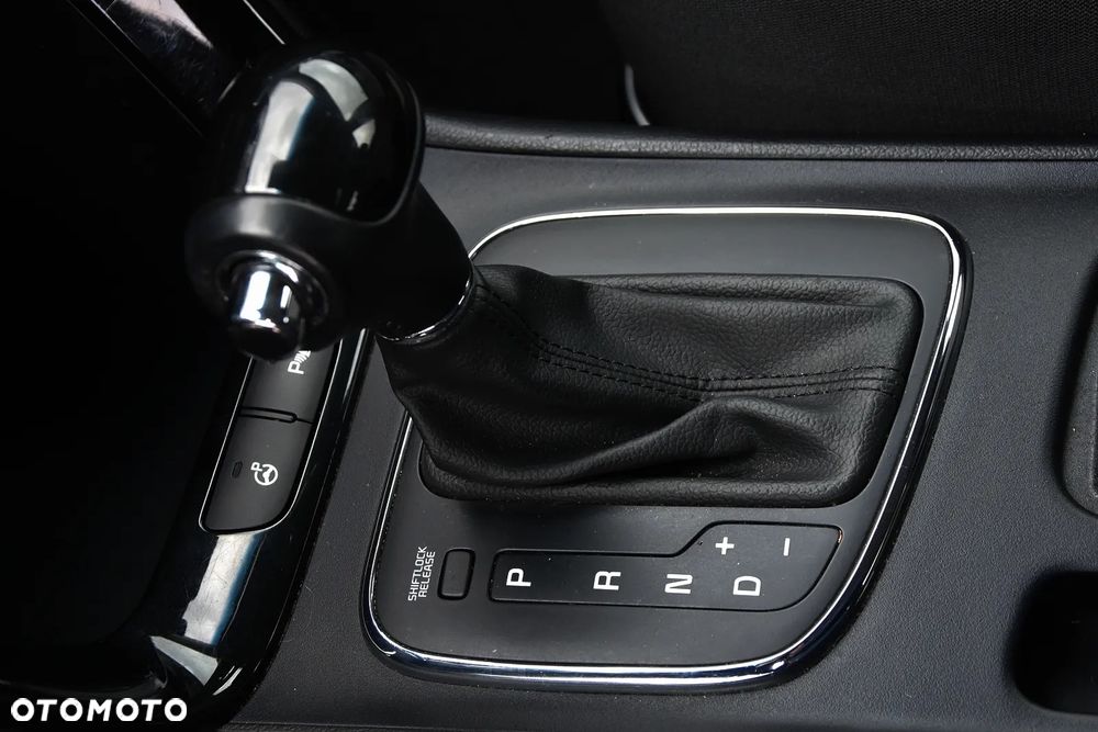 Kia Ceed 1.6 GDI XL DCT - 14