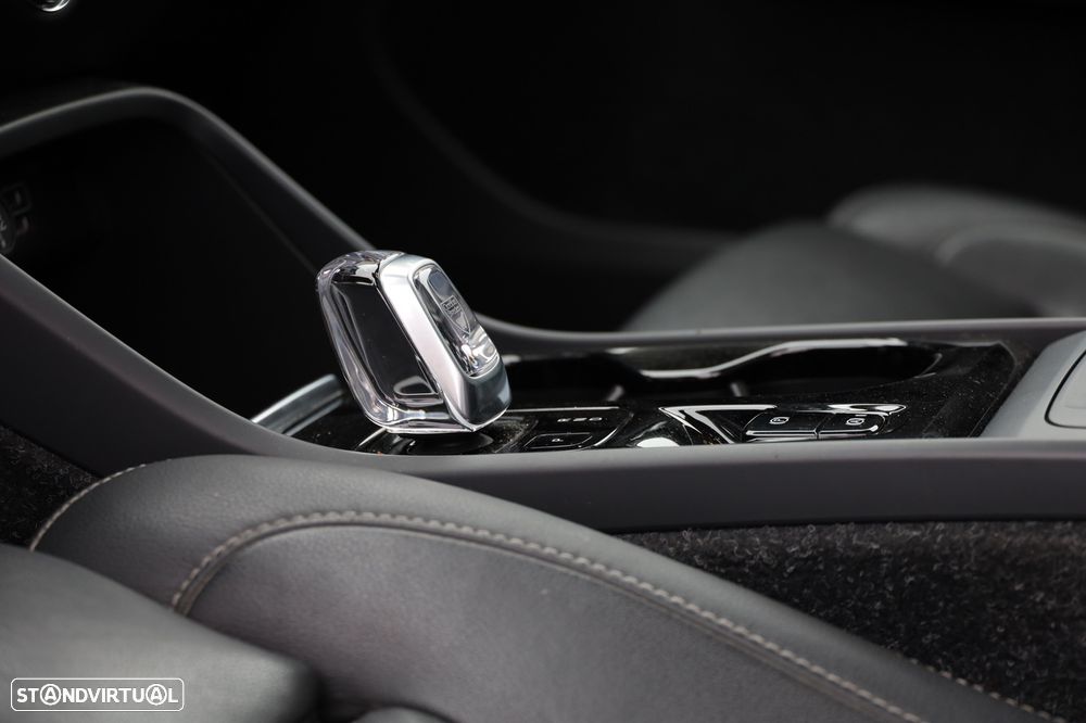 Volvo XC 40 2.0 B4 Inscription - 18