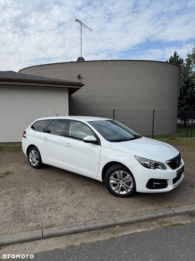 Peugeot 308 - 1