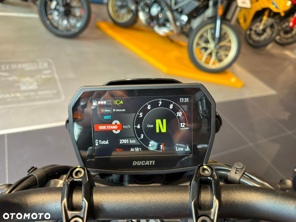 Ducati Monster - 9