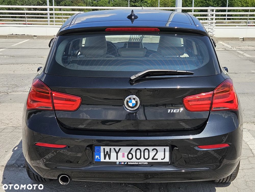 BMW Seria 1 118i - 6