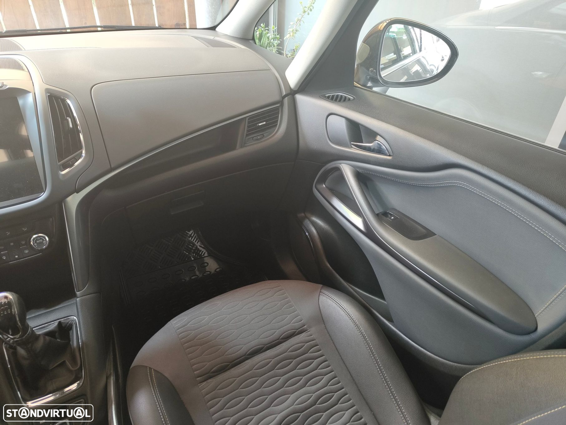 Opel Zafira 2.0 CDTi Cosmo S/S - 29