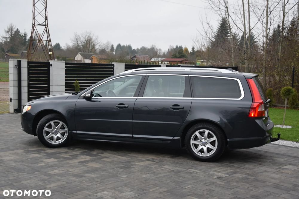 Volvo V70 2.5T Summum - 9