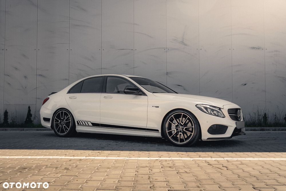 Mercedes-Benz Klasa C AMG 43 4Matic 9G-TRONIC - 3