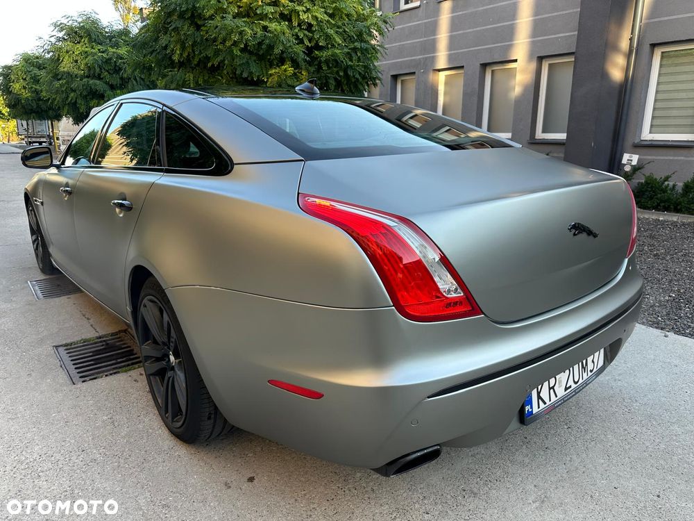 Jaguar XJ 3.0 T AWD LWB Portfolio - 3
