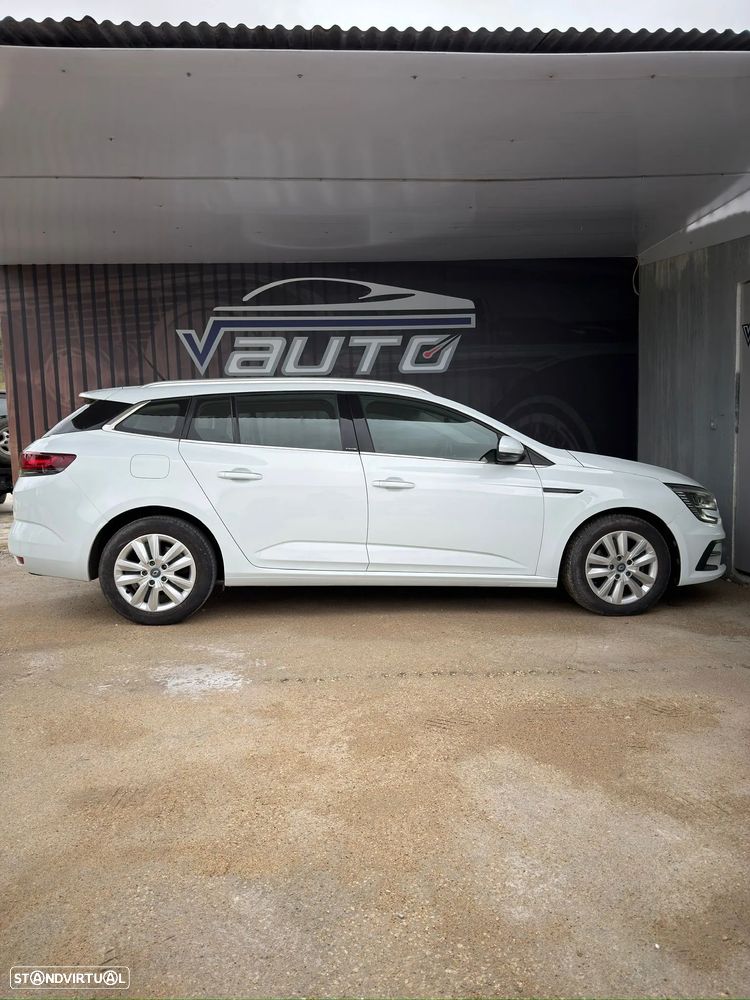 Renault Mégane E-Tech - 5