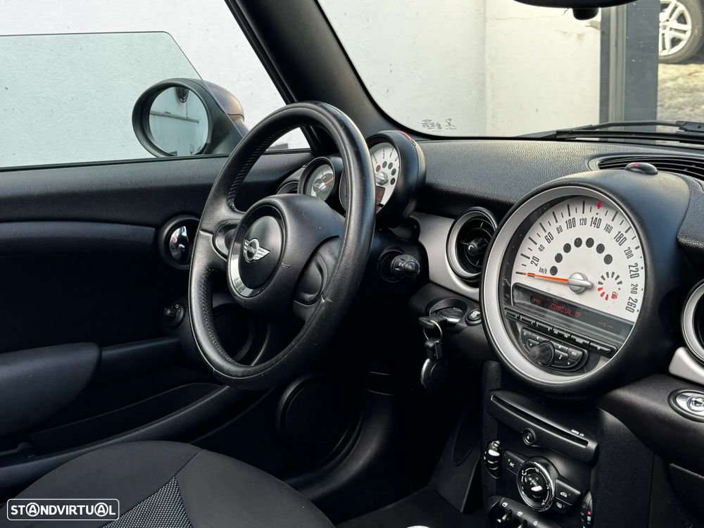 MINI Cabrio One - 9