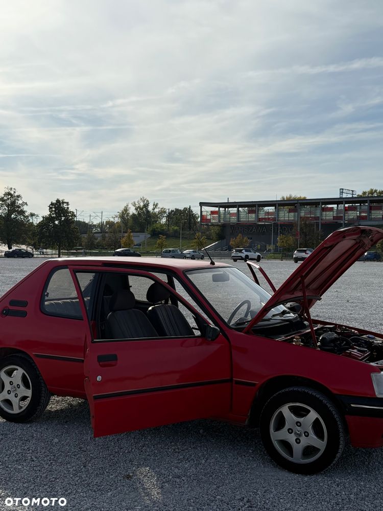 Peugeot 205 1.4 XR - 26