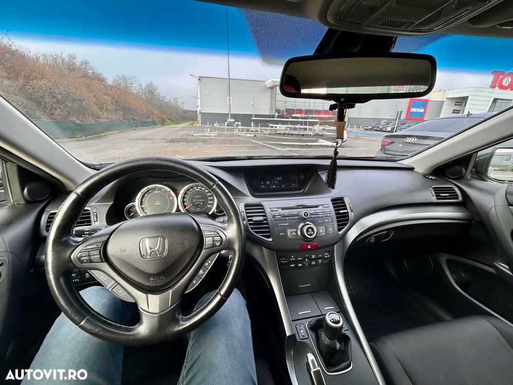 Honda Accord 2.0i MT Lifestile - 20