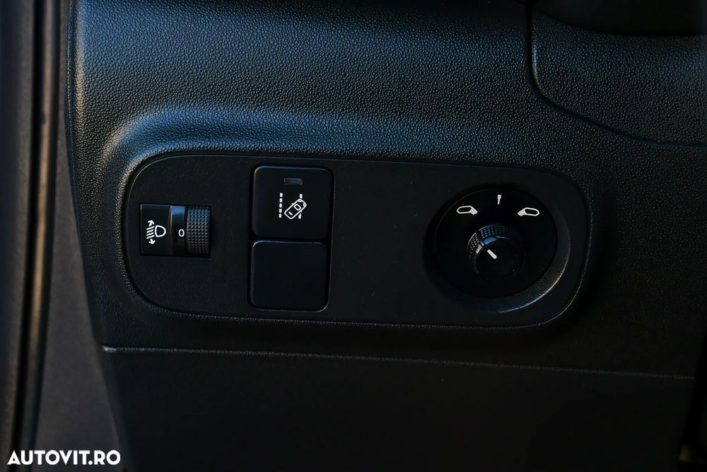 Citroën C3 Pure Tech 110 S&S SHINE - 17