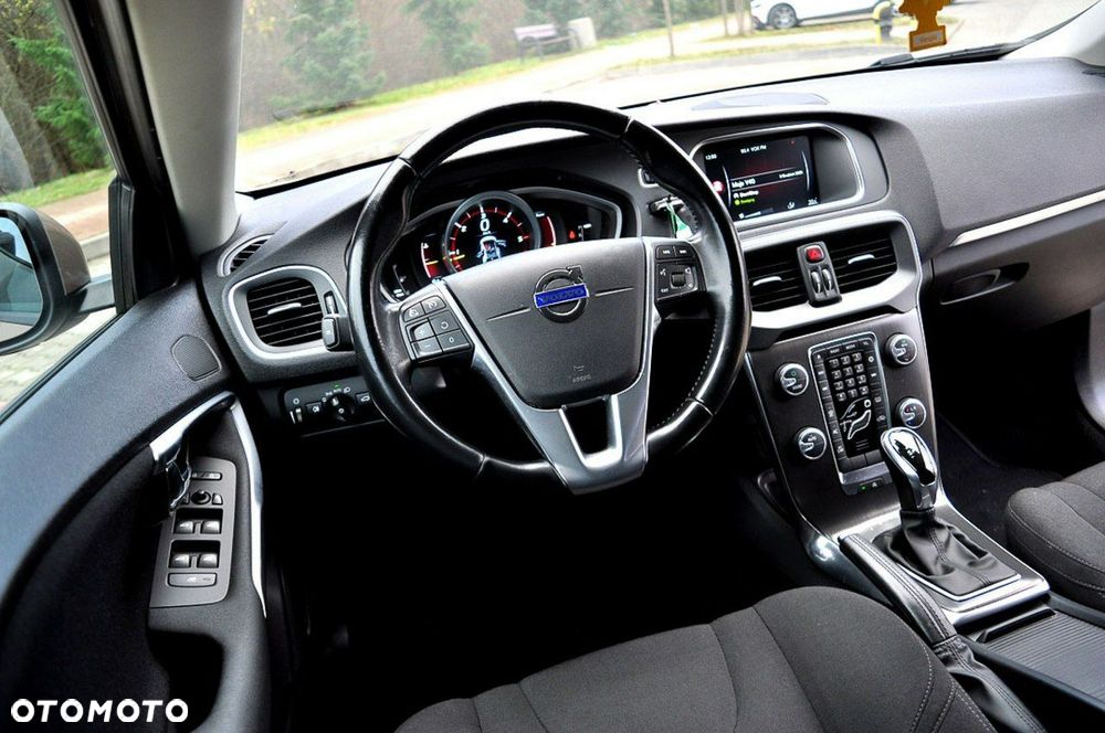 Volvo V40 D2 Momentum - 7