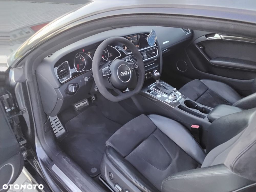 Audi RS5 Coupé Standard - 12