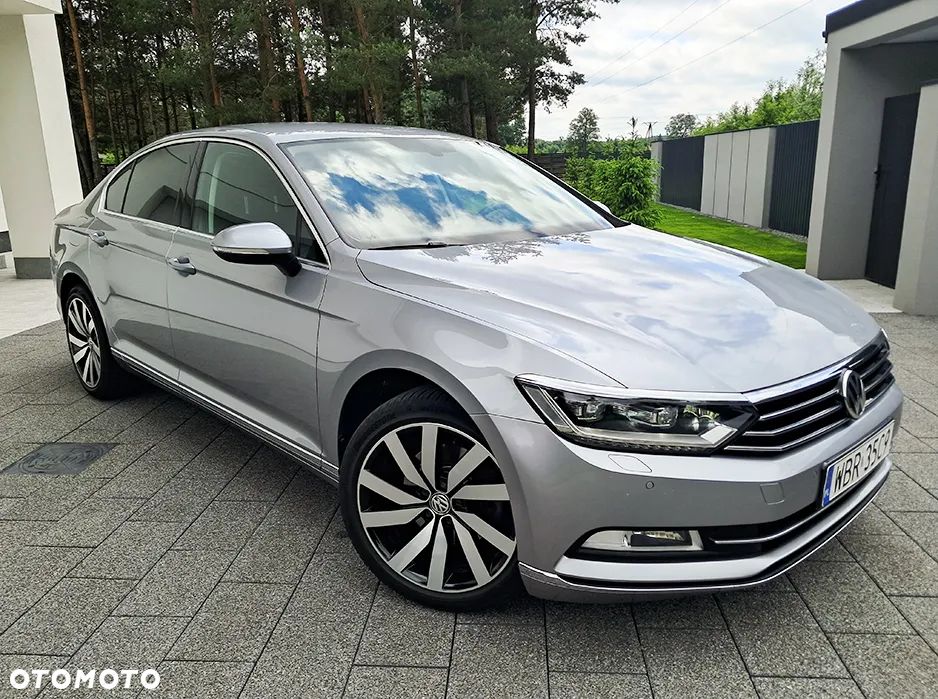 Volkswagen Passat - 1