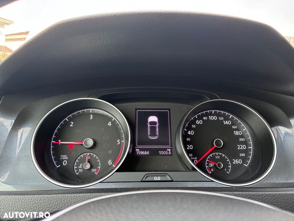 Volkswagen Golf 1.6 TDI Comfortline - 6