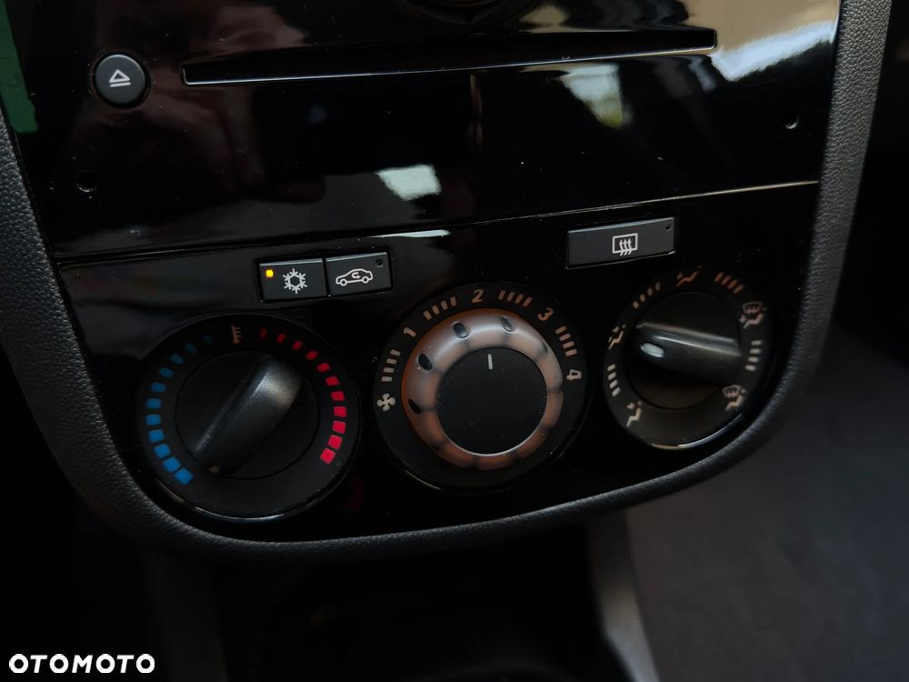 Opel Corsa 1.4 16V 111 - 28