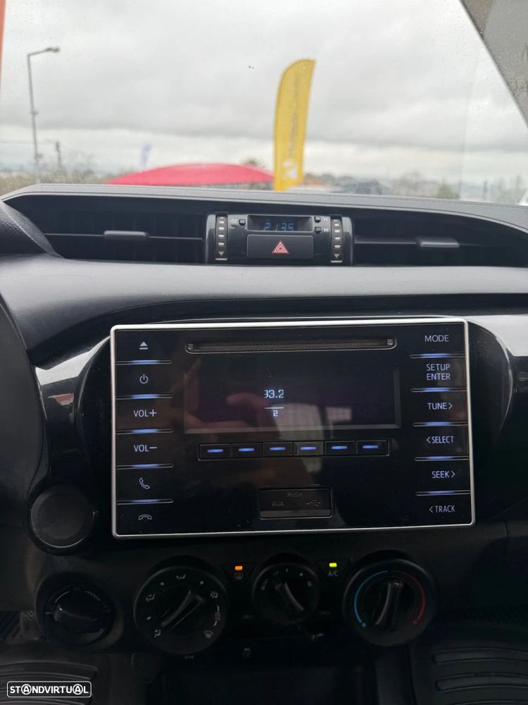 Toyota Hilux 2.4 D-4D 4WD CD CH - 6