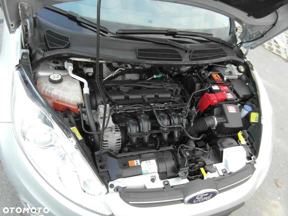 Ford Fiesta 1.25 Celebration - 37