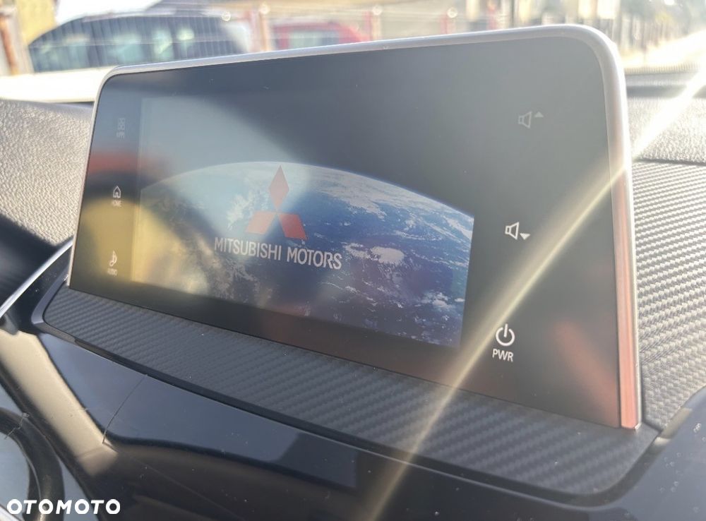 Mitsubishi Eclipse Cross - 16