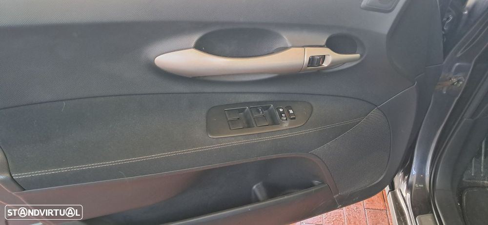 Toyota Auris 1.33 VVT-i - 4