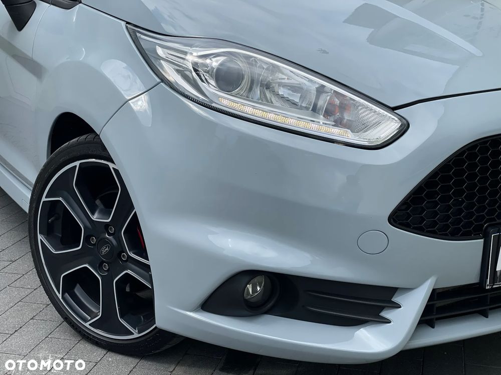 Ford Fiesta 1.6 EcoBoost ST200 - 5