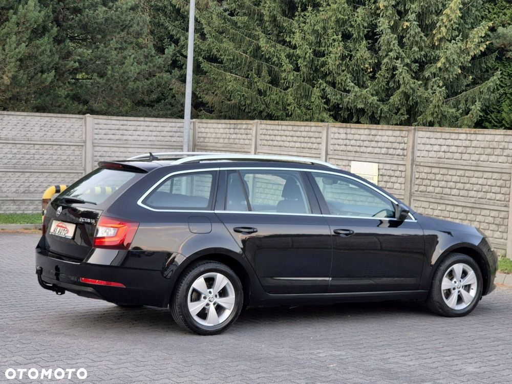 Skoda Octavia 2.0 TDI DSG Style - 36