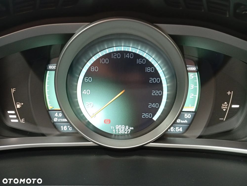 Volvo V40 D2 Kinetic - 28