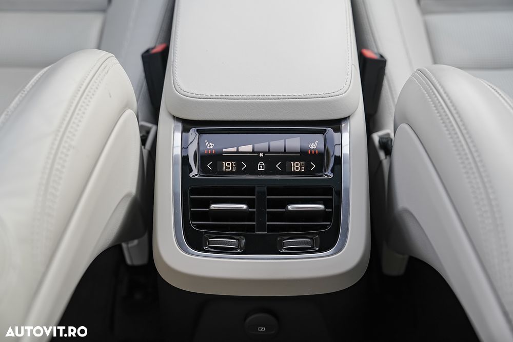 Volvo XC 90 Recharge T8 eAWD Inscription Expression - 17