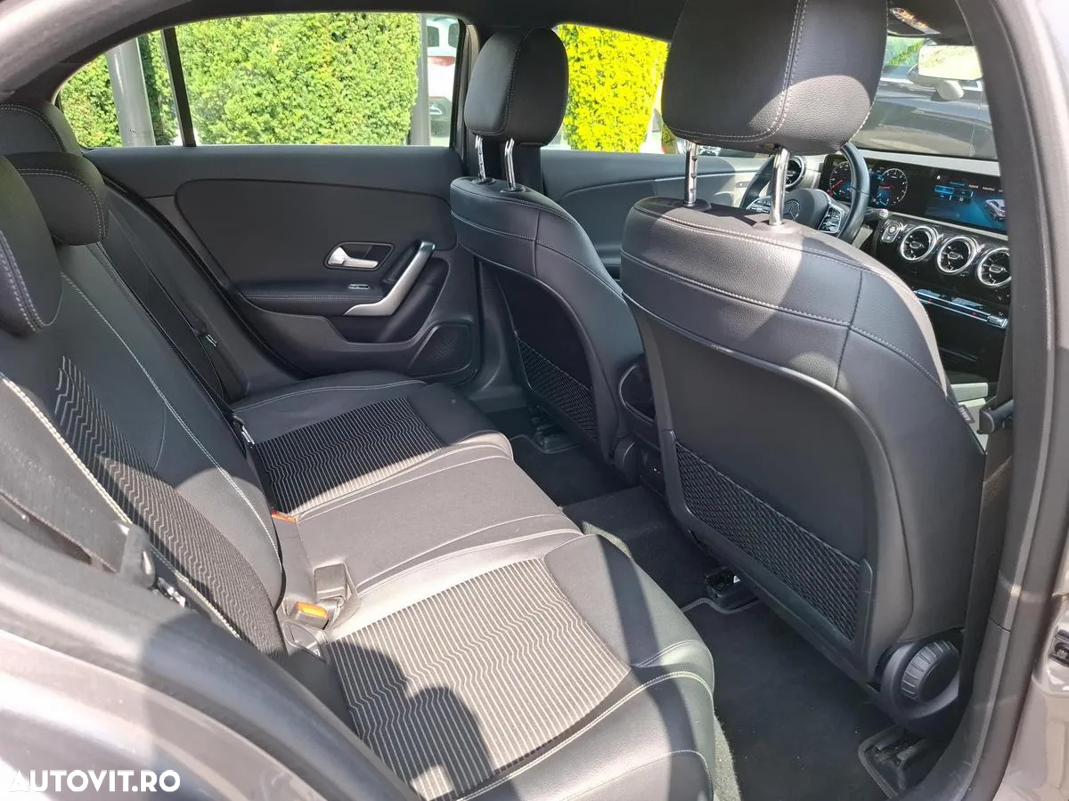 Mercedes-Benz A - 6