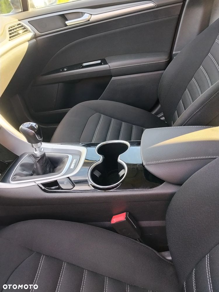 Ford Mondeo 1.5 EcoBoost Ambiente Plus - 8