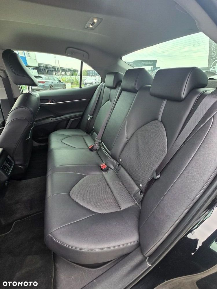 Toyota Camry 2.5 Hybrid Executive CVT - 22