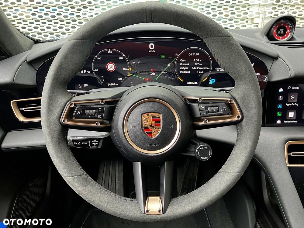 Porsche Taycan Turbo S - 30