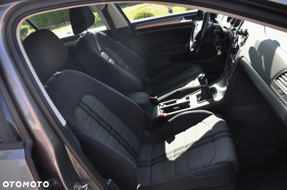 Volkswagen Golf 1.4 TSI BMT Comfortline - 15