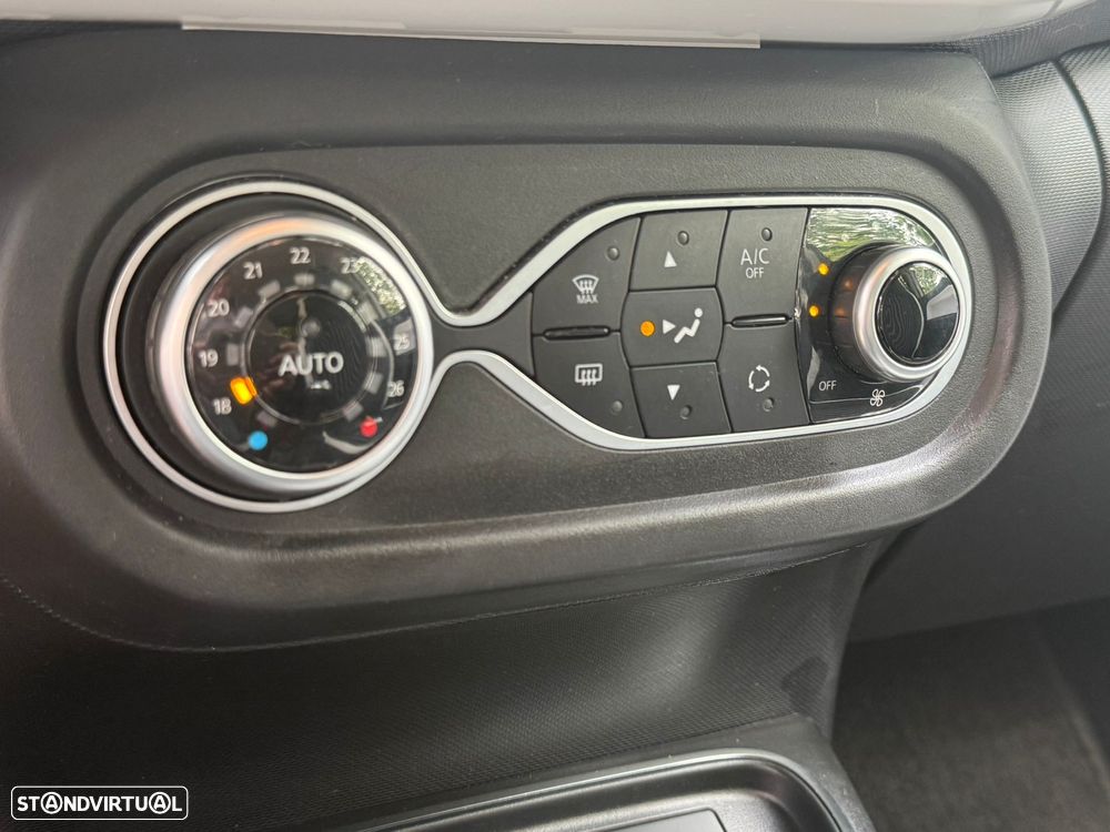 Renault Twingo 1.0 SCe Intens - 29
