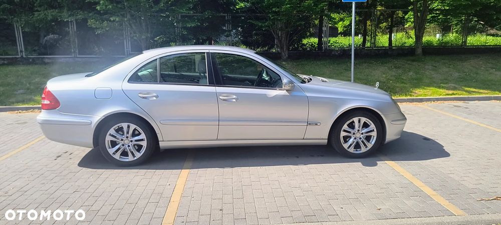 Mercedes-Benz Klasa E 200 Kompressor Classic - 3