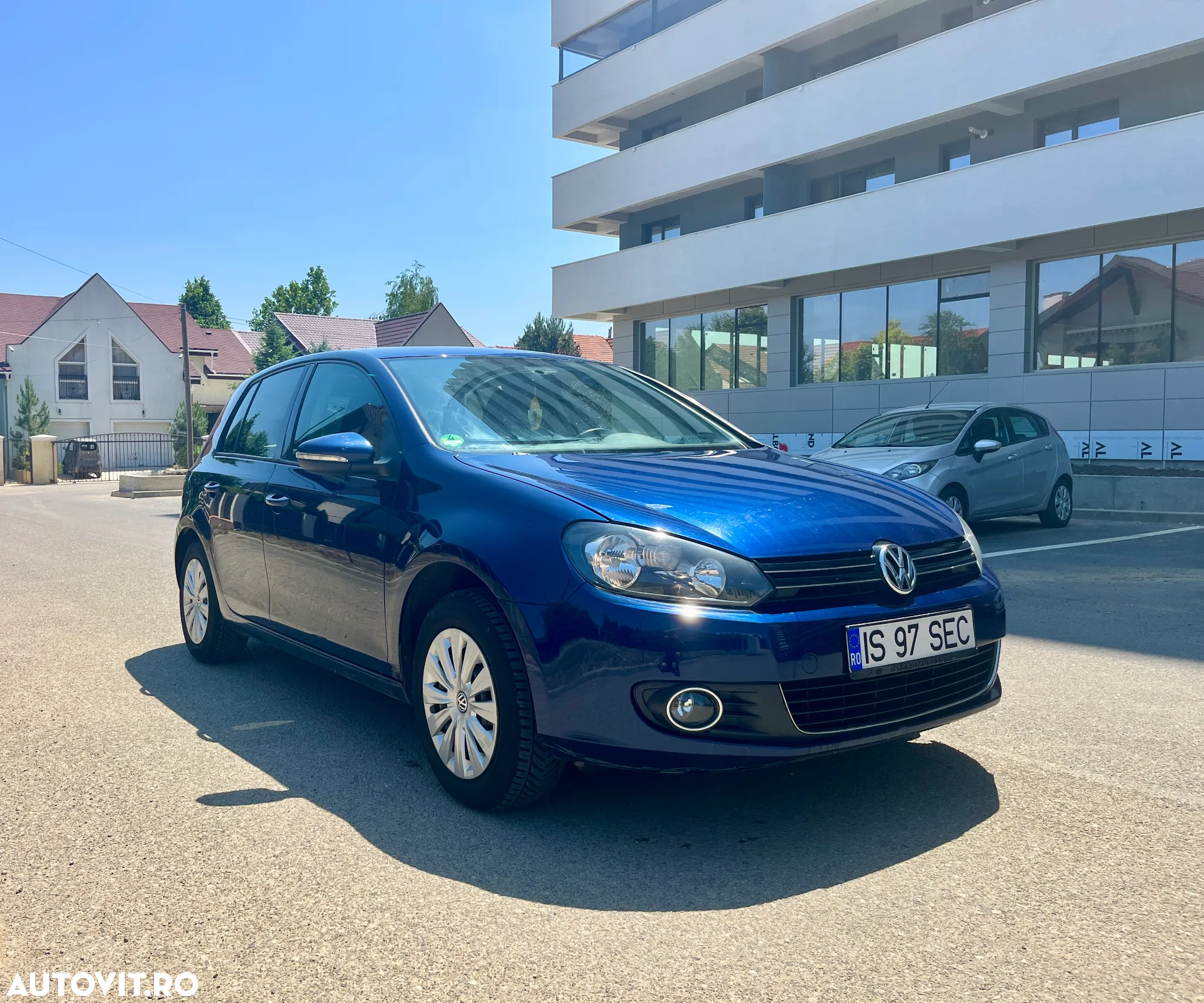 Volkswagen Golf - 8