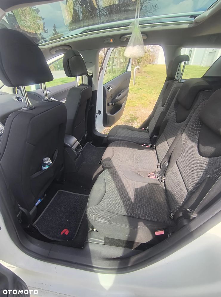 Peugeot 308 ver-1-6-hdi-trendy - 12