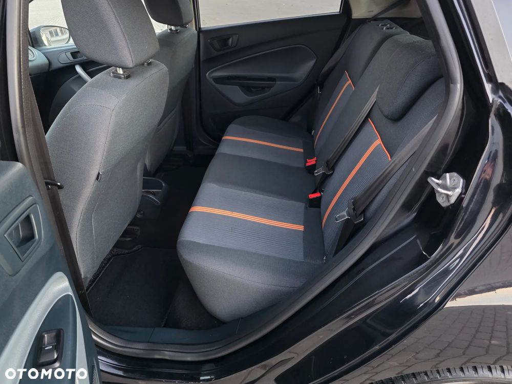 Ford Fiesta - 9