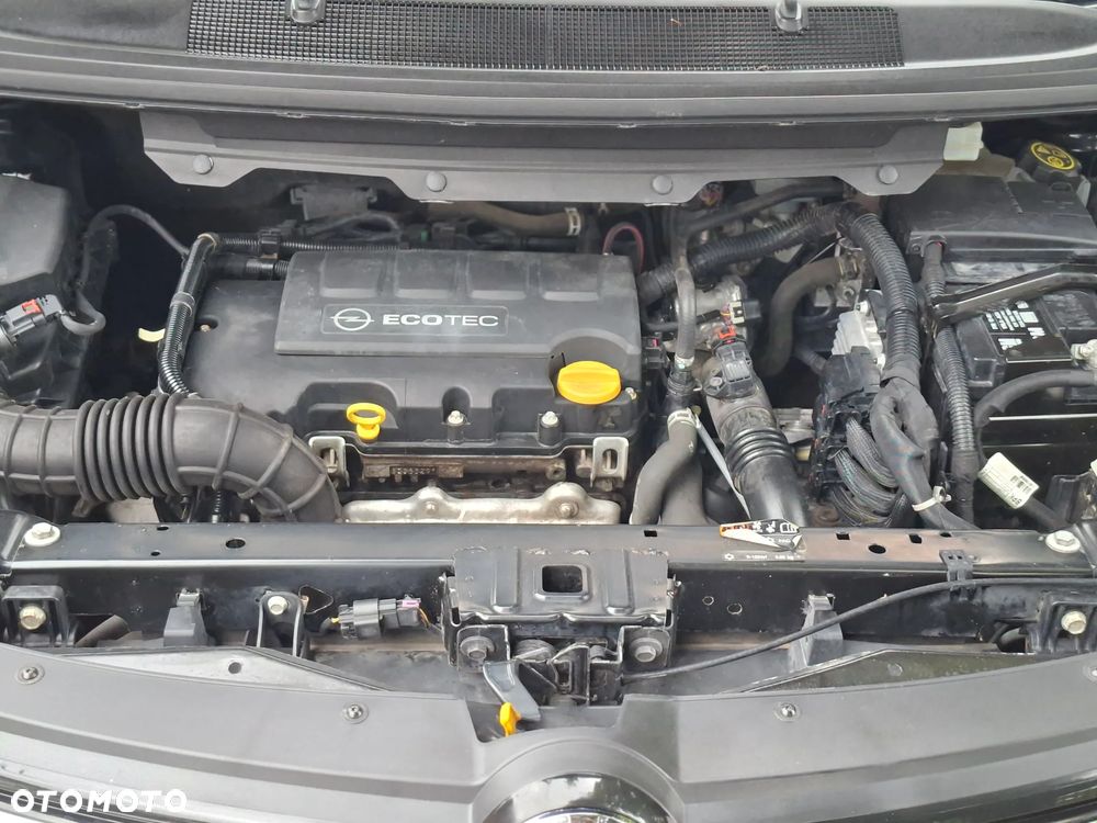 Opel Zafira 1.4 Turbo Business Edition - 22